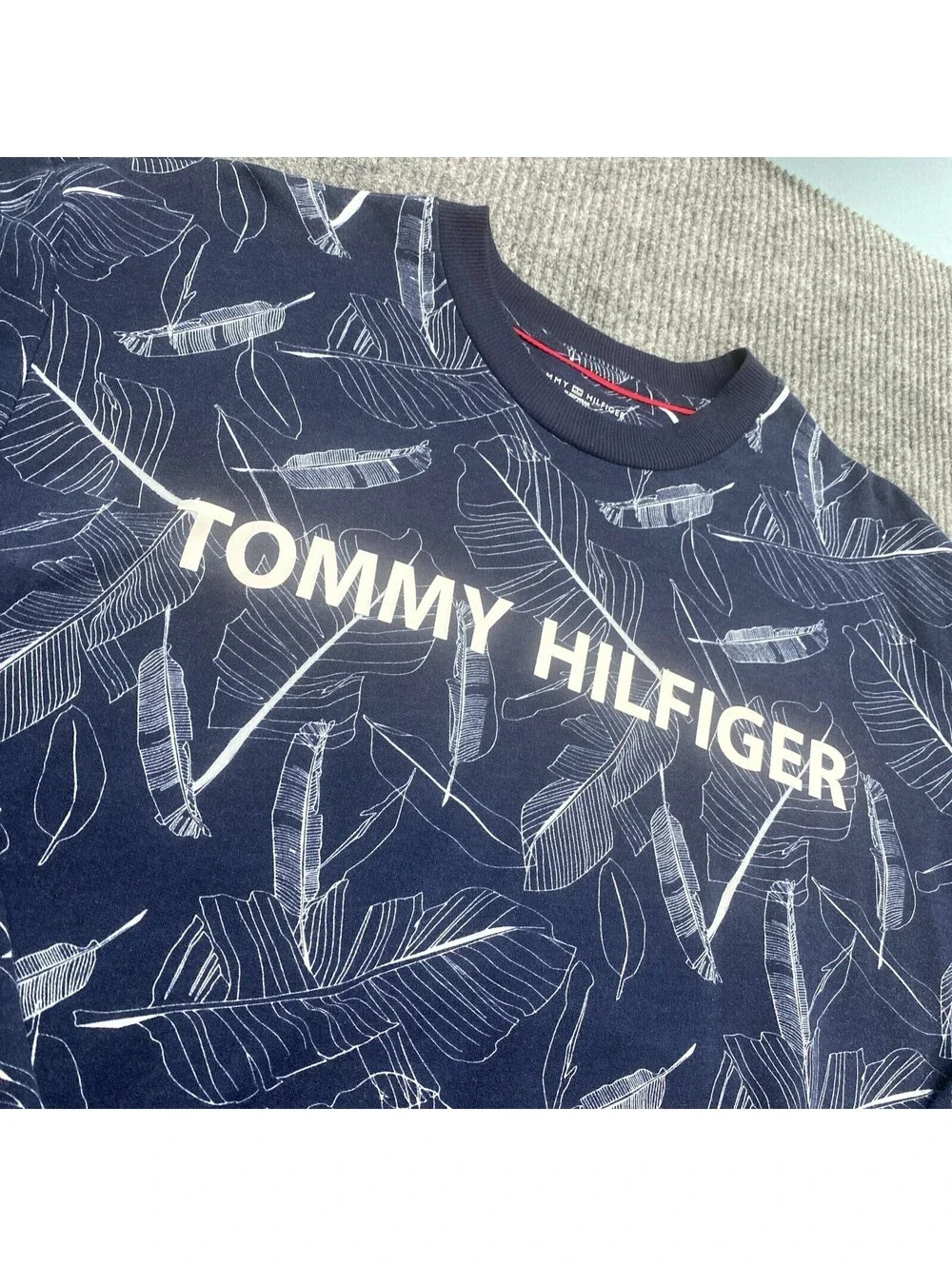 Tommy Hilfiger Sleepwear Mens L Blue White Feather AOP Sweatshirt Long Sleeve